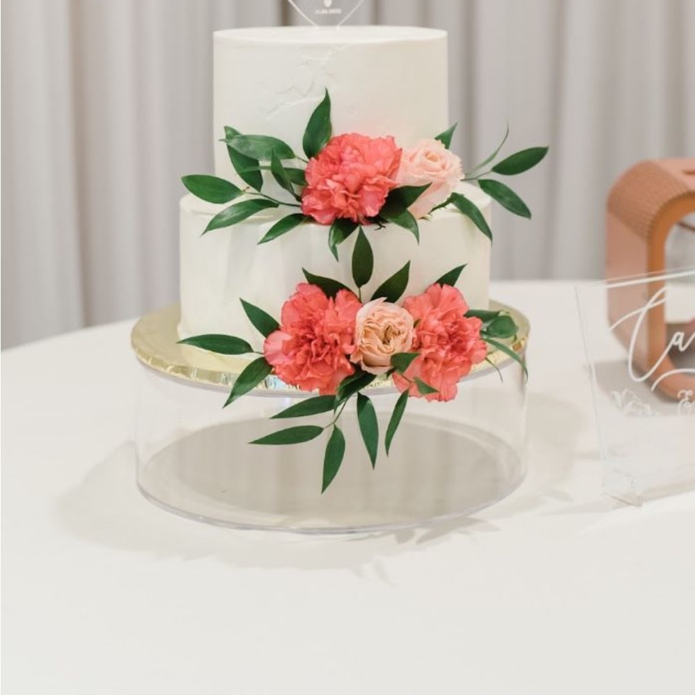 One (1) ROUND Cake stand - Fillable Acrylic cake stand - Picture 7 of 7